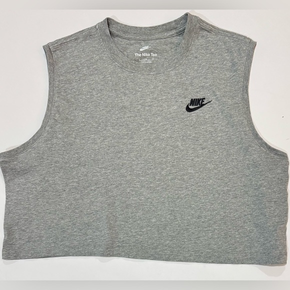 Nike Tops - Nike Gray Cropped Tank Top Womens Large Sleeveless Athletic Tee